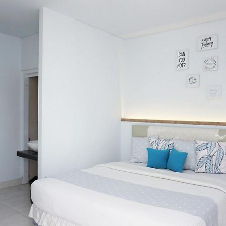 Reddoorz Near Jalan Gatot Subroto Barat Denpasar Hotell Exteriör bild